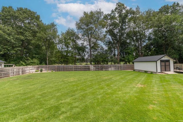 57716 Amber Valley Drive, Elkhart, IN 46517
