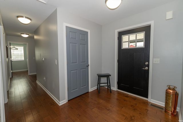 57716 Amber Valley Drive, Elkhart, IN 46517