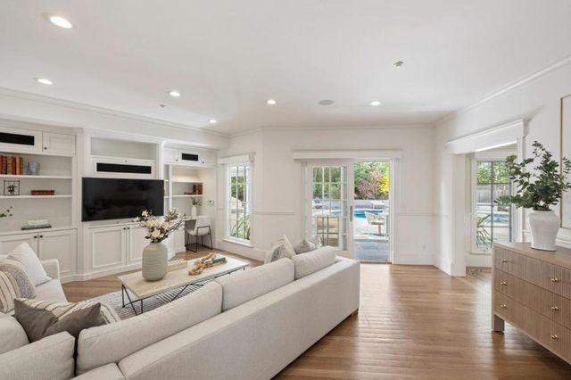 300 Uplands Drive, Hillsborough, CA 94010