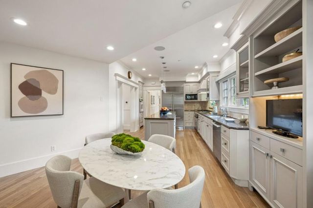 300 Uplands Drive, Hillsborough, CA 94010