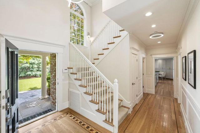 300 Uplands Drive, Hillsborough, CA 94010