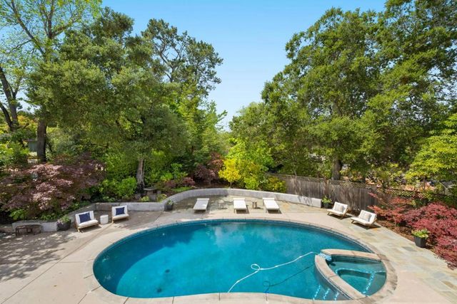 300 Uplands Drive, Hillsborough, CA 94010