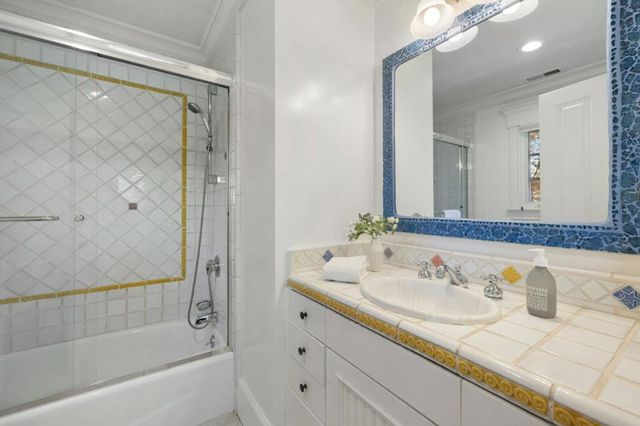 300 Uplands Drive, Hillsborough, CA 94010