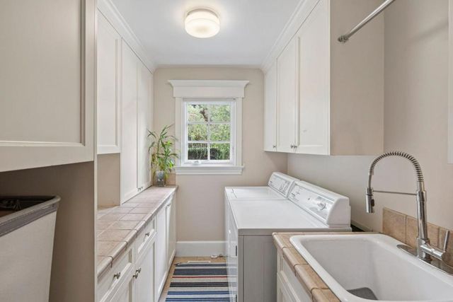 300 Uplands Drive, Hillsborough, CA 94010