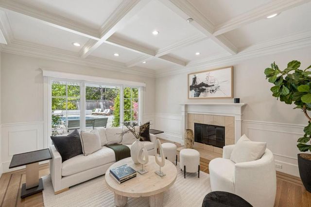 300 Uplands Drive, Hillsborough, CA 94010