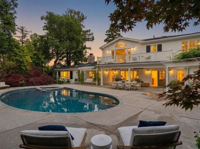 300 Uplands Drive, Hillsborough, CA 94010