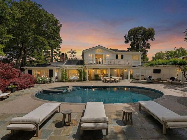 300 Uplands Drive, Hillsborough, CA 94010