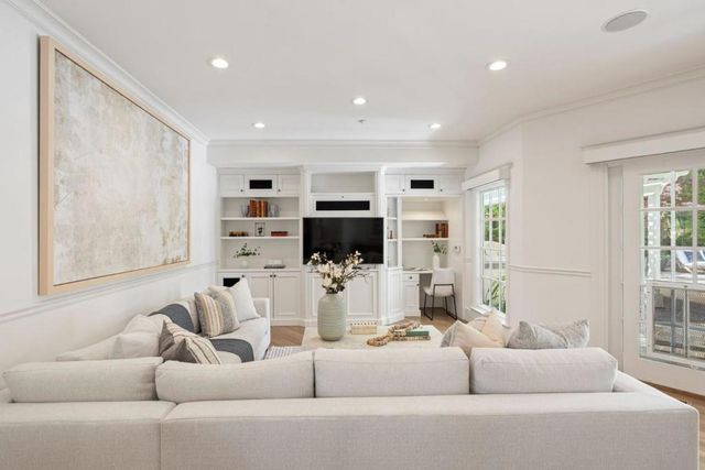 300 Uplands Drive, Hillsborough, CA 94010