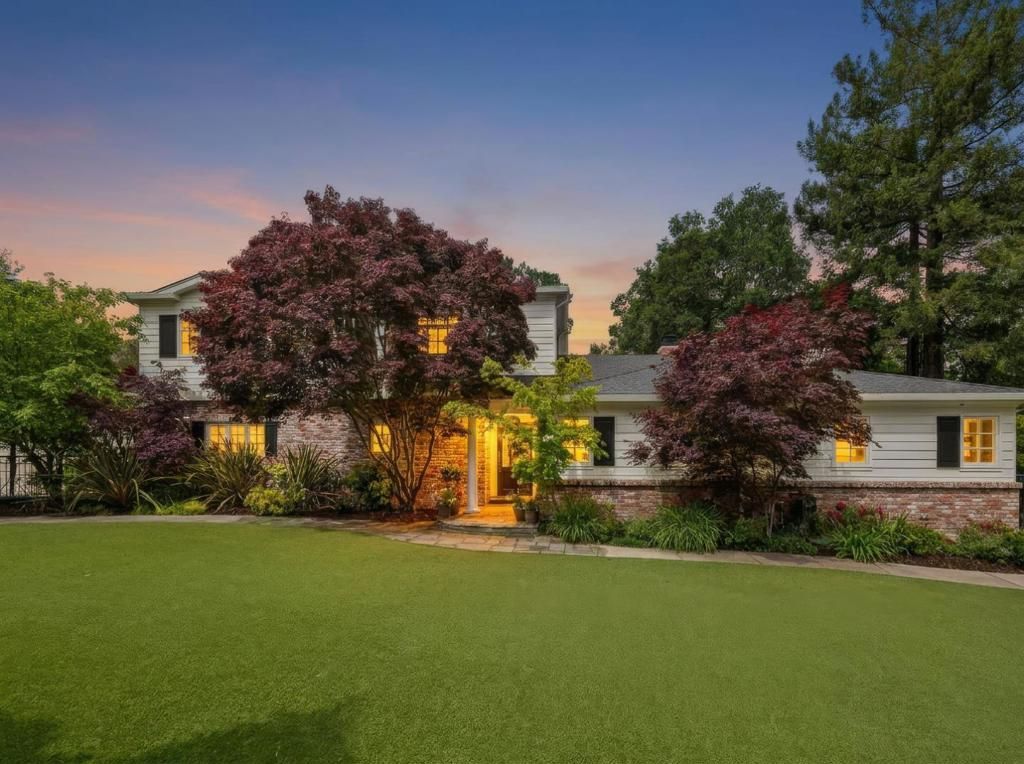 300 Uplands Drive, Hillsborough, CA 94010