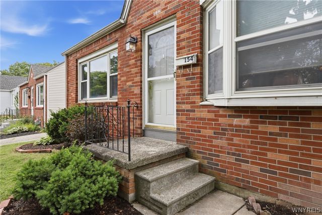 154 Saint Lawrence Avenue, Buffalo, NY 14216