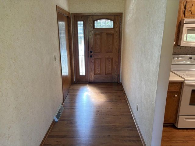 3022 Westwood DRIVE, Janesville, WI 53548