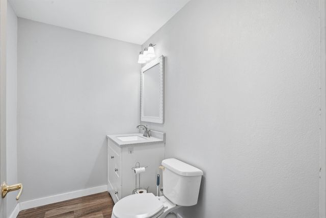 716 W 2nd Street, Cedar Falls, IA 50613