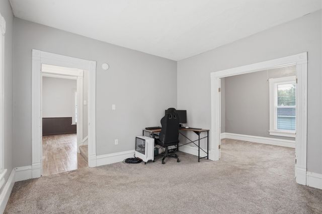 716 W 2nd Street, Cedar Falls, IA 50613
