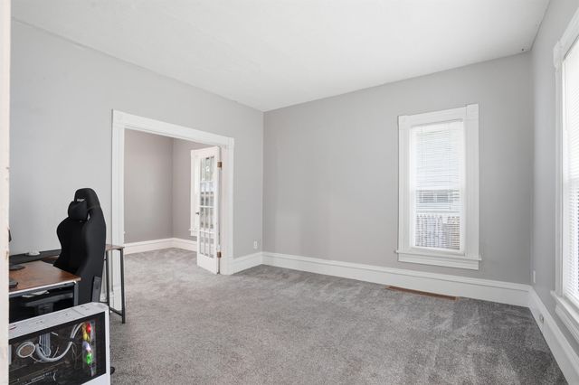 716 W 2nd Street, Cedar Falls, IA 50613