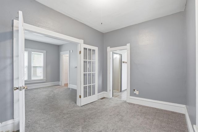 716 W 2nd Street, Cedar Falls, IA 50613