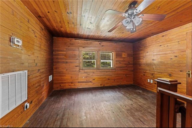 6689 Nc Highway 16, Millers Creek, NC 28651