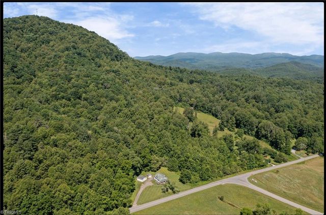 6689 Nc Highway 16, Millers Creek, NC 28651
