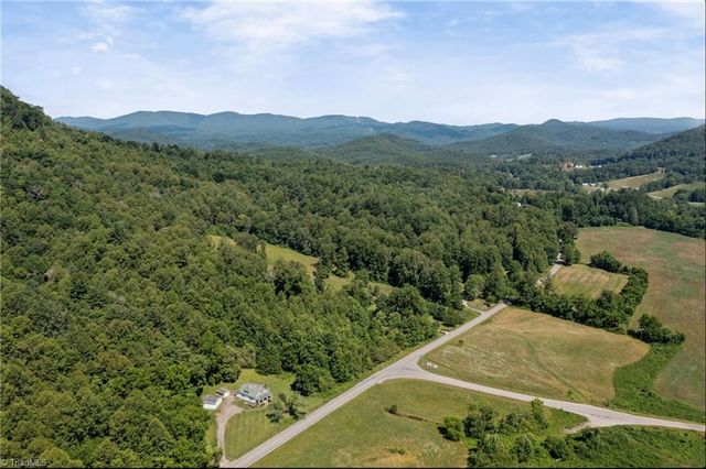 6689 Nc Highway 16, Millers Creek, NC 28651