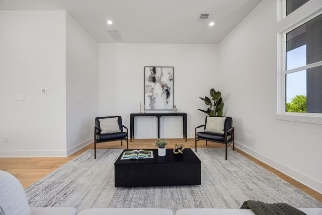 303 Marcella Street O, Houston, TX 77091