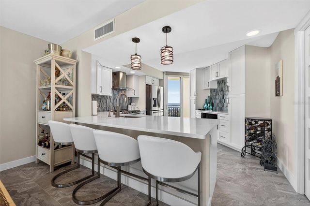 690 ISLAND WAY 1109, Clearwater Beach, FL 33767