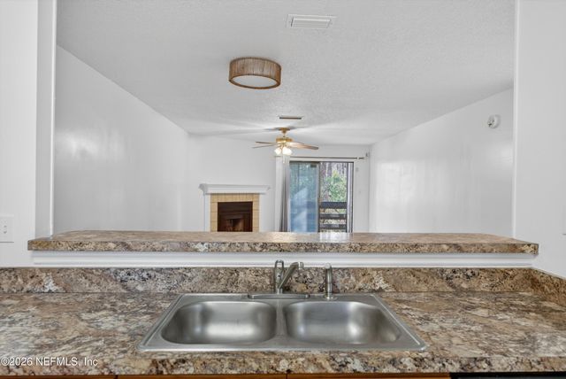 1604 ARCADIA Drive 109, Jacksonville, FL 32007