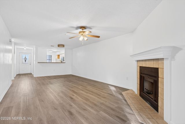 1604 ARCADIA Drive 109, Jacksonville, FL 32007