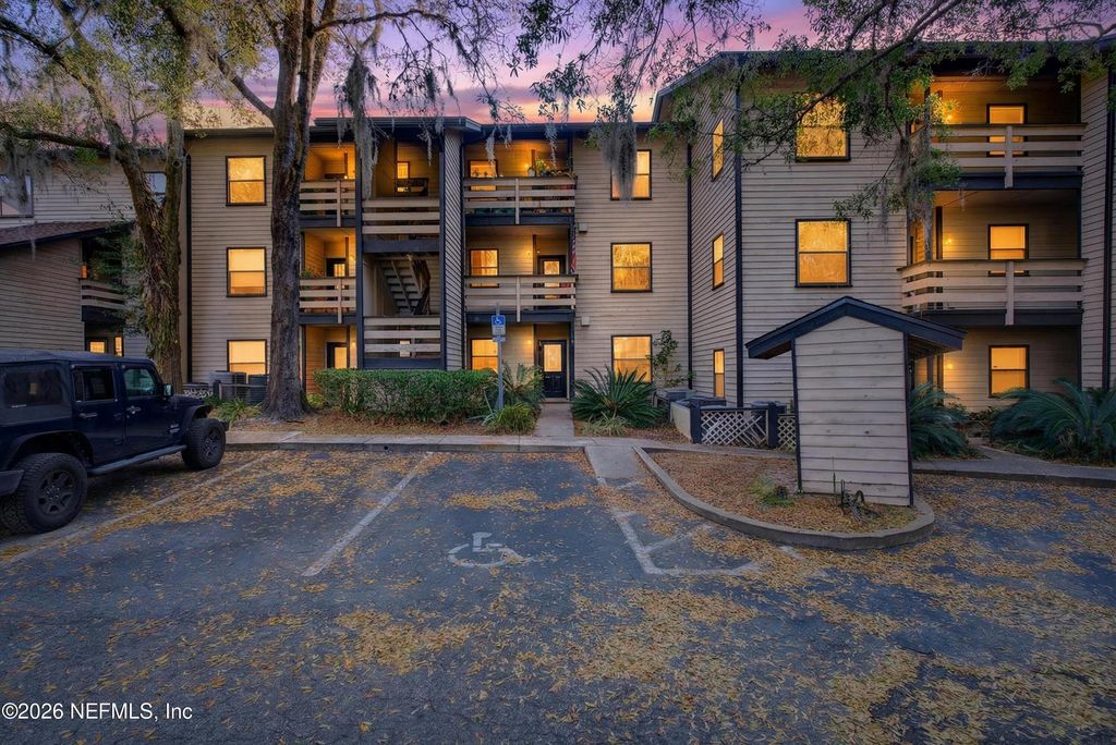 1604 ARCADIA Drive 109, Jacksonville, FL 32007