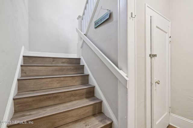 2850 COLLEGE Street, Jacksonville, FL 32205