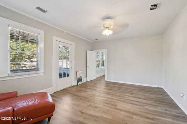 2850 COLLEGE Street, Jacksonville, FL 32205