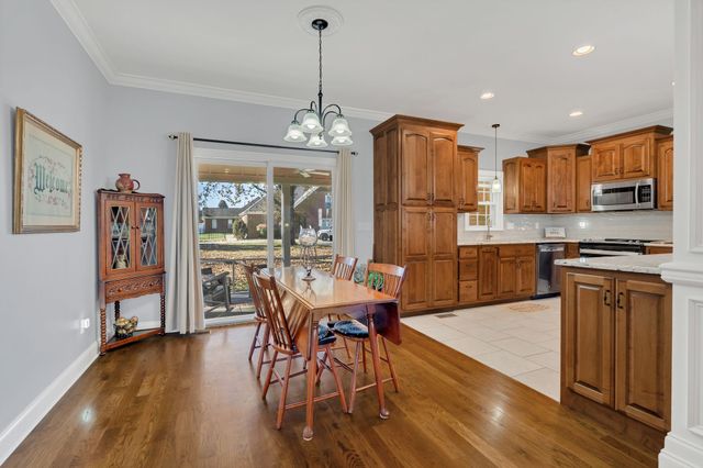 23 Regalwood Dr, Manchester, TN 37355