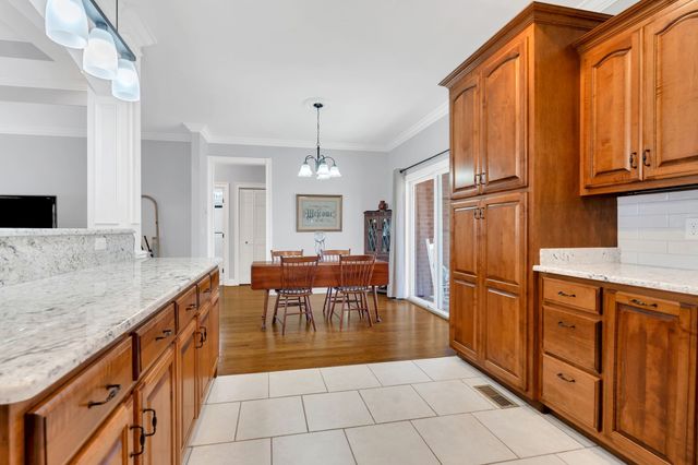 23 Regalwood Dr, Manchester, TN 37355