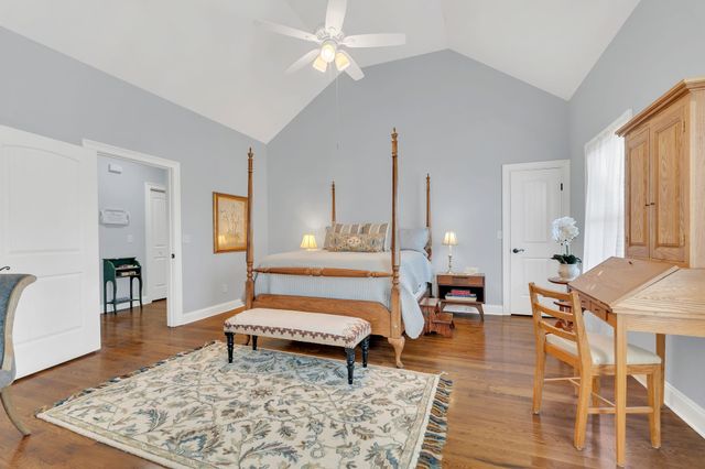 23 Regalwood Dr, Manchester, TN 37355