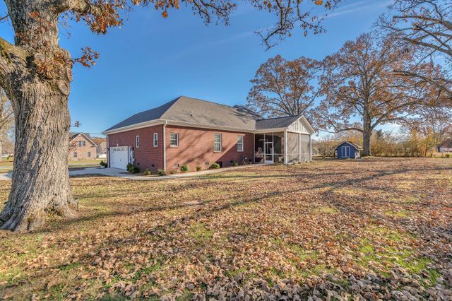 23 Regalwood Dr, Manchester, TN 37355