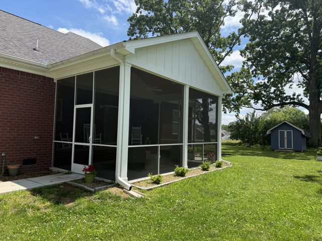 23 Regalwood Dr, Manchester, TN 37355