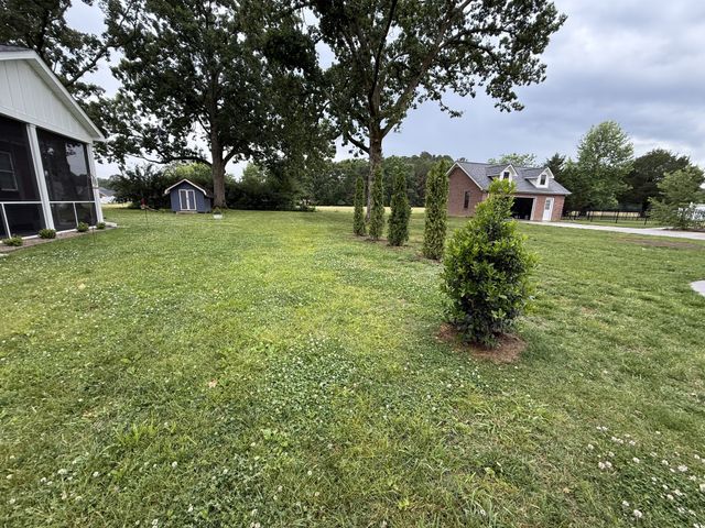 23 Regalwood Dr, Manchester, TN 37355