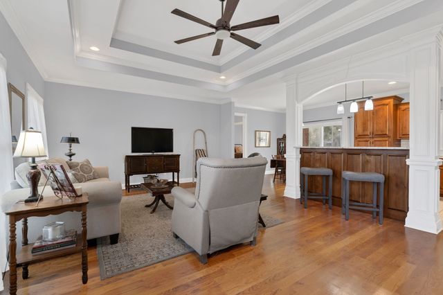 23 Regalwood Dr, Manchester, TN 37355