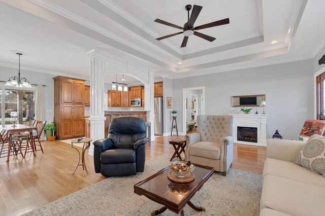 23 Regalwood Dr, Manchester, TN 37355