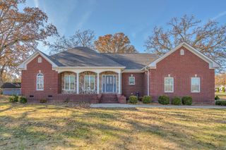 23 Regalwood Dr, Manchester, TN 37355