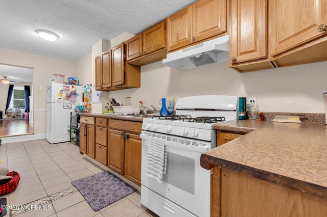 1208 Chestnut Avenue, Trenton, NJ 08611