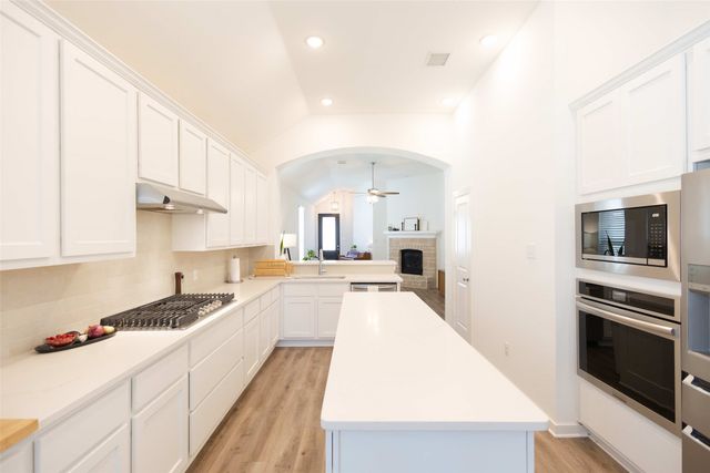 3918 Southbend Court, Denison, TX 75020