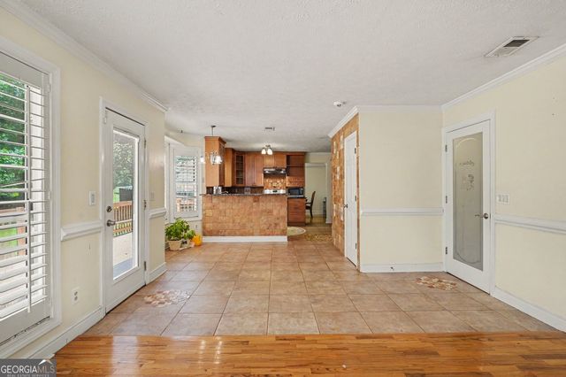 10035 Point View Drive, Jonesboro, GA 30238