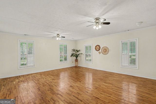10035 Point View Drive, Jonesboro, GA 30238