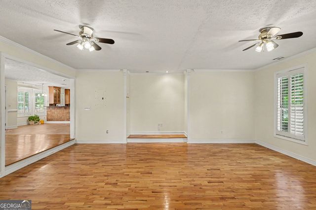 10035 Point View Drive, Jonesboro, GA 30238