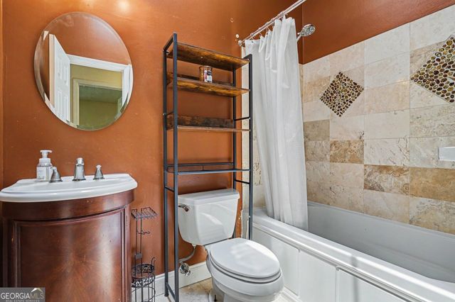10035 Point View Drive, Jonesboro, GA 30238