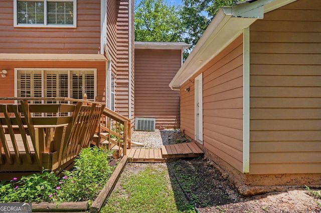 10035 Point View Drive, Jonesboro, GA 30238