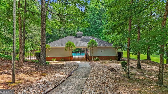 10035 Point View Drive, Jonesboro, GA 30238