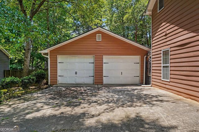 10035 Point View Drive, Jonesboro, GA 30238