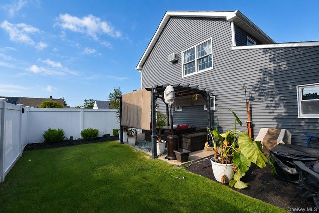 26 Sycamore Lane, Levittown, NY 11756