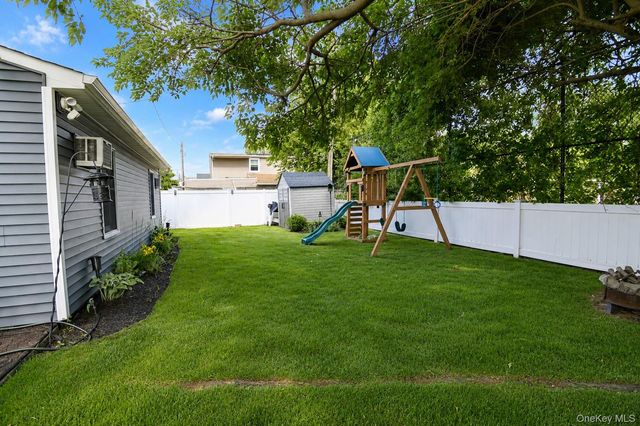 26 Sycamore Lane, Levittown, NY 11756