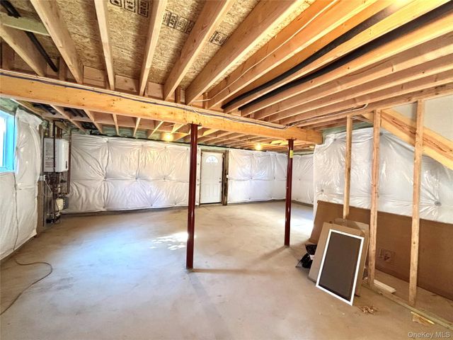 69 Offaly Street, Amityville, NY 11701